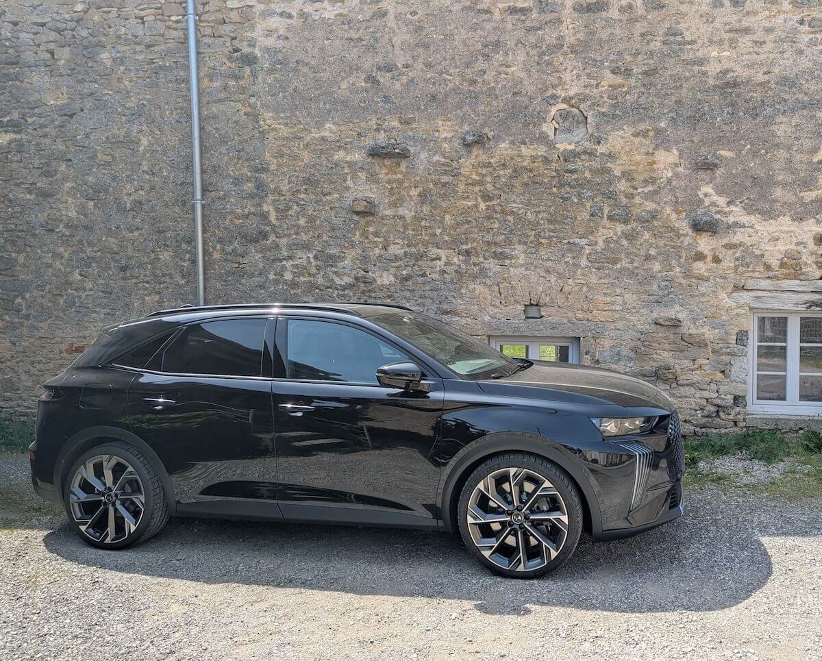 La voiture,  à portée de main